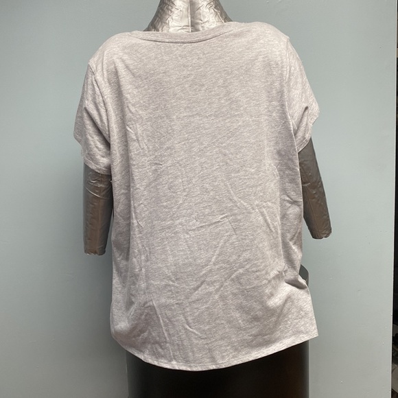 Mickey and friends Disney tee shirt NWOT - Picture 6 of 7